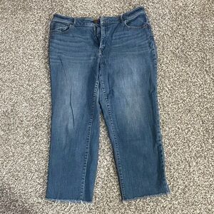 LOFT Outlet Curvy High Rise Boyfriend Jeans - Size 10